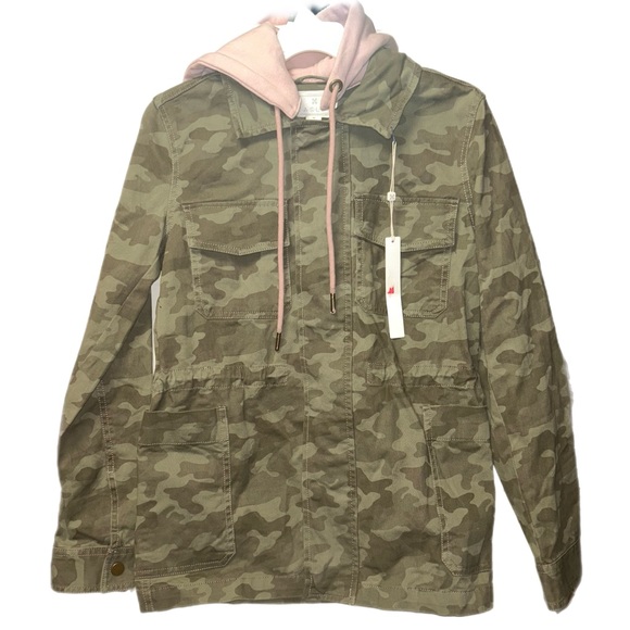 Caslon Jackets & Blazers - XS Hooded Army Green Camouflage Jacket